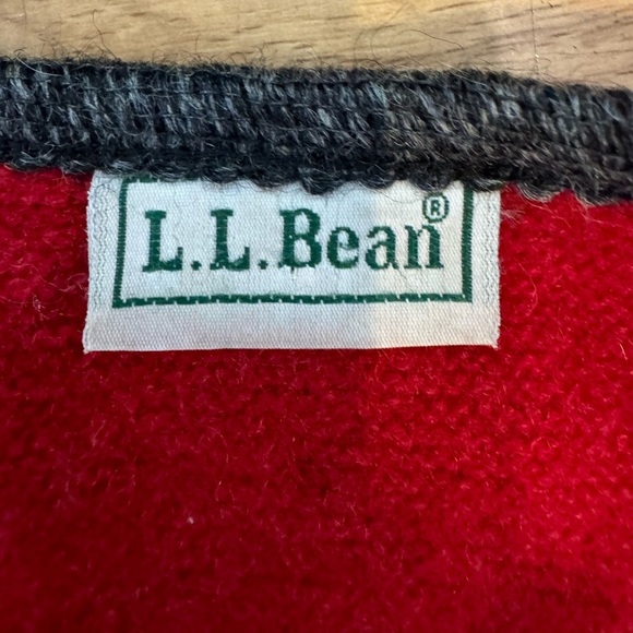 Vintage L.L. Bean Women's Red Boiled Wool Button Front Blanket Coat *Flawed* - Picture 4 of 12